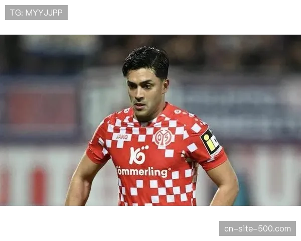 美因茨前锋阿米里凌空抽射破门但整体支援不足